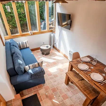 La Petite Maison De Touques, Normandy Charm, 4 People Touques
